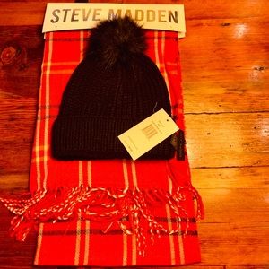 Steve Madden 2 pc Beanie Hat & Scarf Set🧣